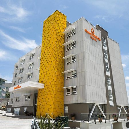 Mision Express Queretaro Hotel Exterior photo